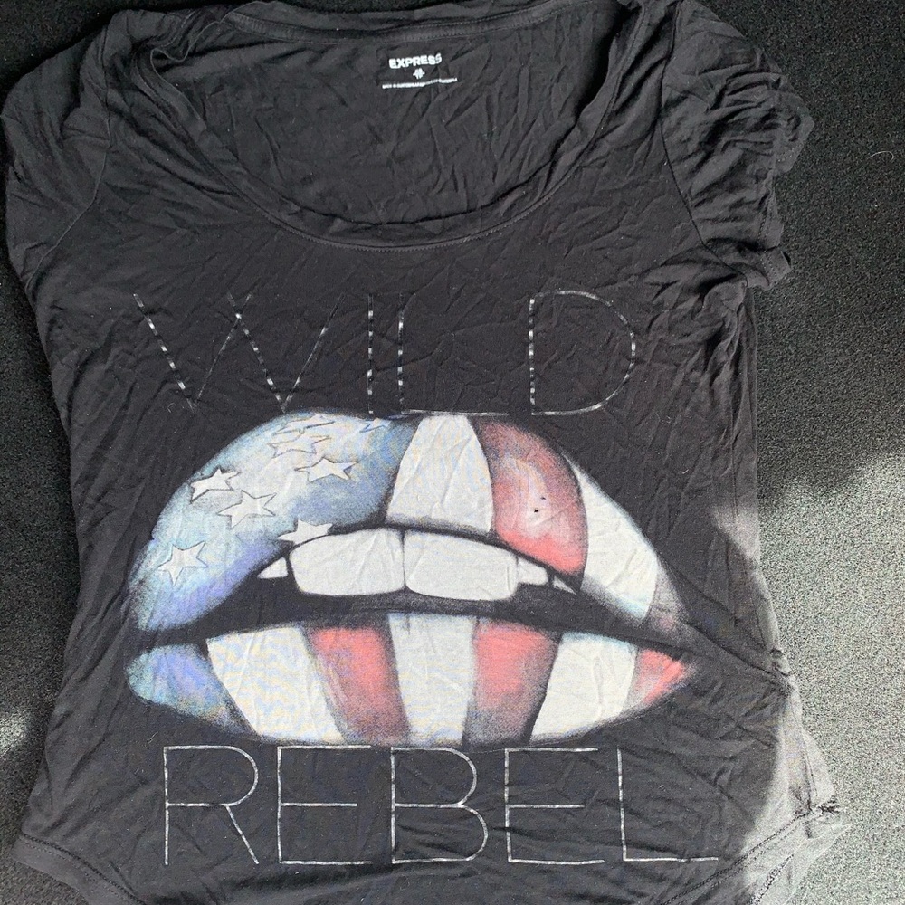 Express graphic tee